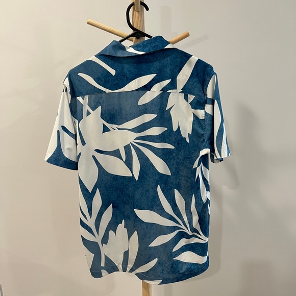 Zara button up shirt, size small - Picture 3 of 3